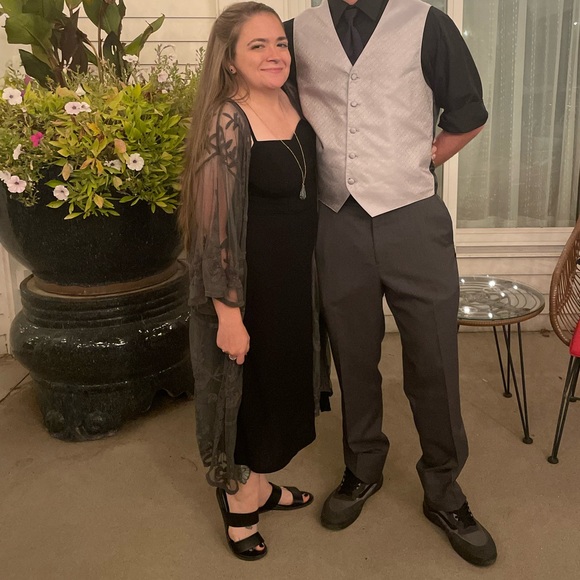 Meet your Posher, Taylor - Picture 3 of 3